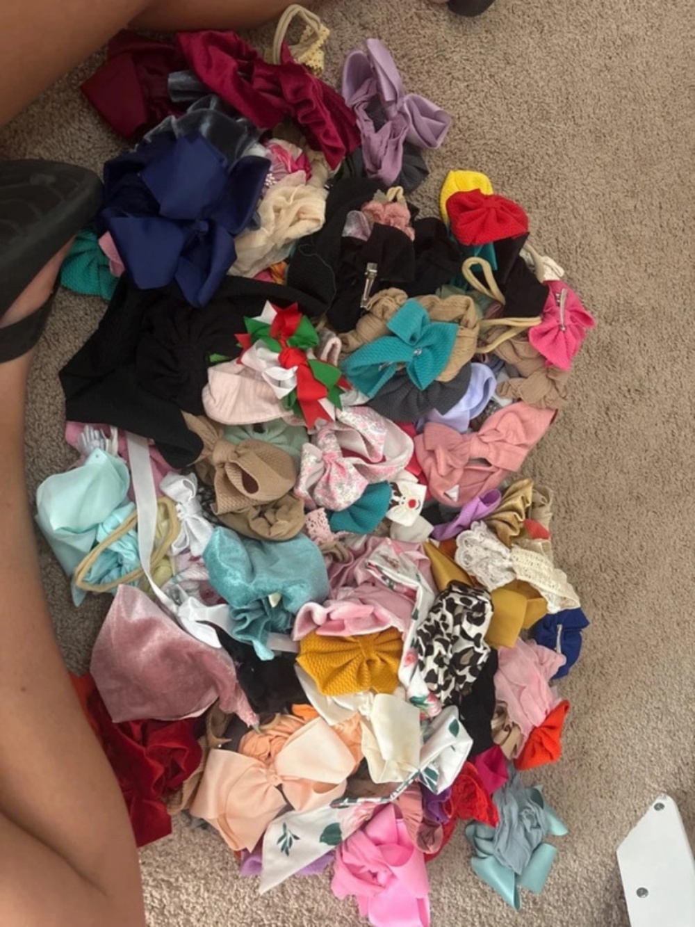 Lot of hair bows
